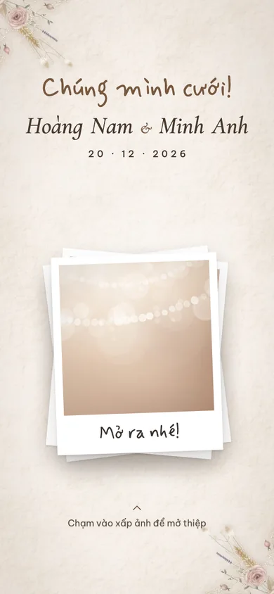 Mẫu Kem Sữa: xấp ảnh polaroid xòe ra
